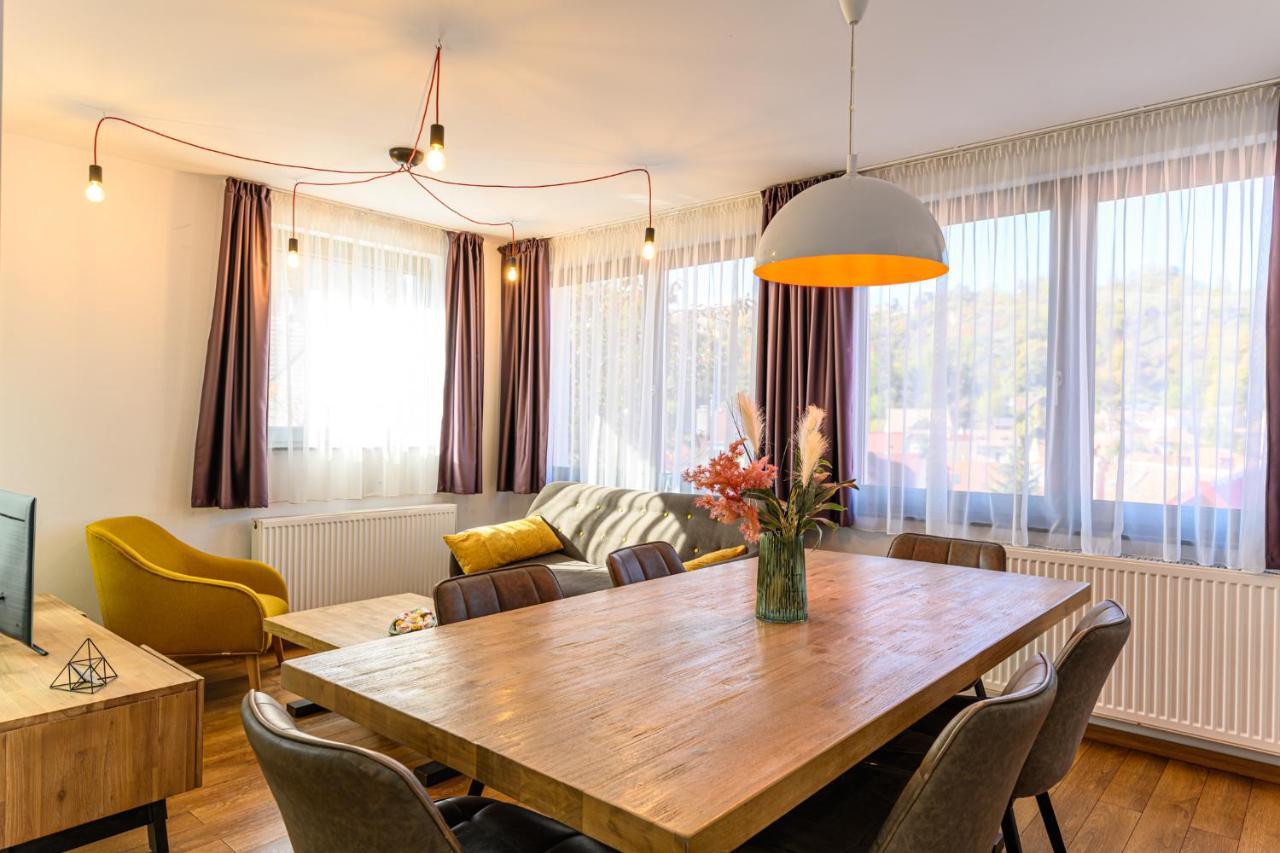Sun Villas Accommodation Брашов Экстерьер фото