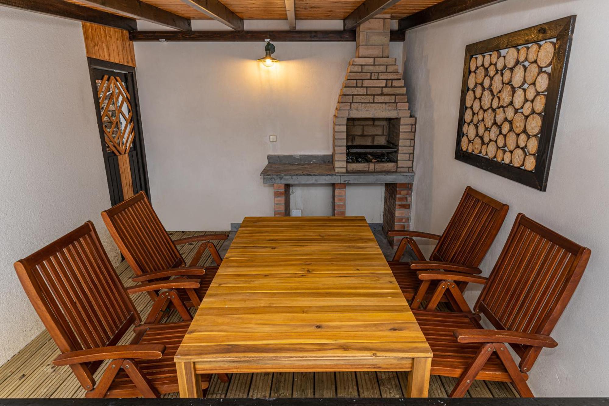 Sun Villas Accommodation Брашов Экстерьер фото