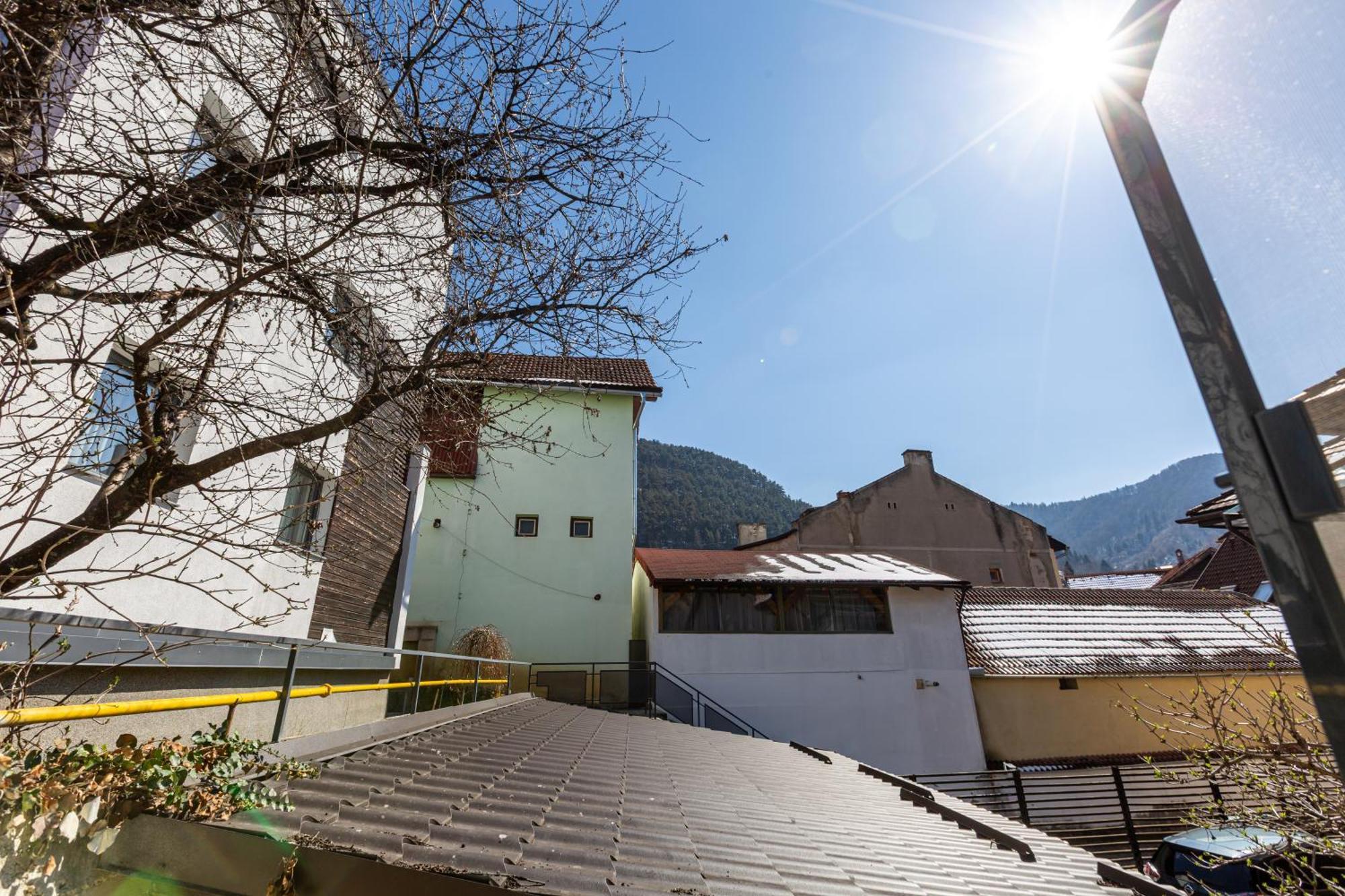 Sun Villas Accommodation Брашов Экстерьер фото